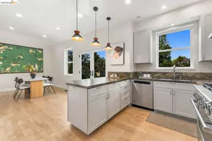 6375 Longcroft Dr, Oakland, CA 94611 - Photo 12
