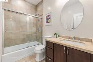 6375 Longcroft Dr, Oakland, CA 94611 - Photo 26