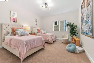6375 Longcroft Dr, Oakland, CA 94611 - Photo 24
