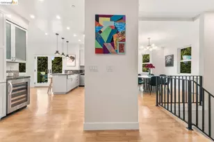 6375 Longcroft Dr, Oakland, CA 94611 - Photo 10