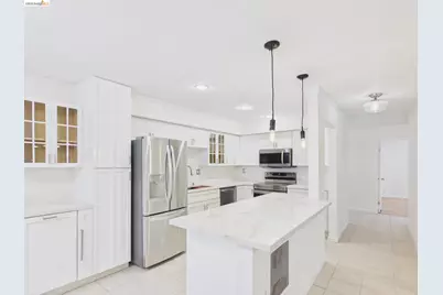 466 Crescent St #114, Oakland, CA 94610 - Photo 2