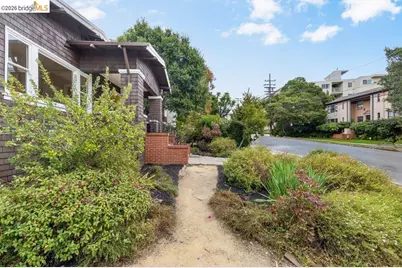 353 Warwick Ave, Oakland, CA 94610 - Photo 2