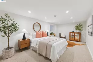 6661 Banning Dr, Oakland, CA 94611 - Photo 32