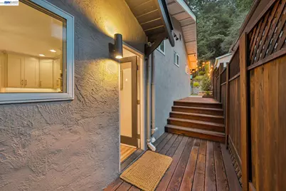 6661 Banning Dr, Oakland, CA 94611 - Photo 42