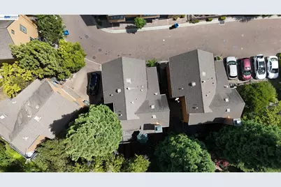 19 Edgewood Pl, Belmont, CA 94002 - Photo 32
