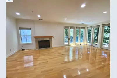 19 Edgewood Pl, Belmont, CA 94002 - Photo 2
