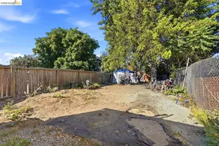 537 Chester, Oakland, CA 94607 - Photo 70