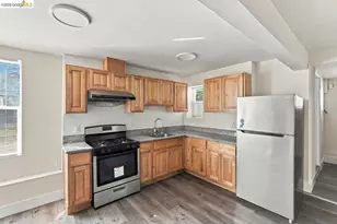 537 Chester, Oakland, CA 94607 - Photo 50