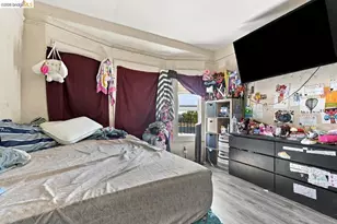 537 Chester, Oakland, CA 94607 - Photo 34