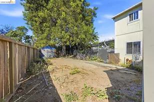 537 Chester, Oakland, CA 94607 - Photo 68