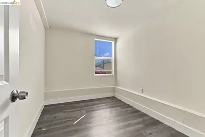 537 Chester, Oakland, CA 94607 - Photo 56