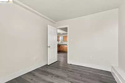 537 Chester, Oakland, CA 94607 - Photo 62