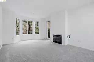 180 Caldecott, Oakland, CA 94618 - Photo 10