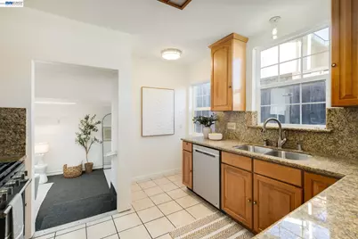 3007 Kingsland Ave, Oakland, CA 94619 - Photo 14
