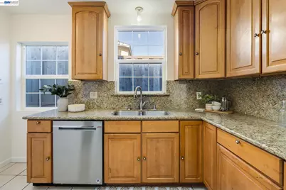 3007 Kingsland Ave, Oakland, CA 94619 - Photo 18