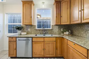 3007 Kingsland Ave, Oakland, CA 94619 - Photo 18