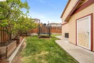 1889 Blue Rock Ct, Fairfield, CA 94534 - Photo 38