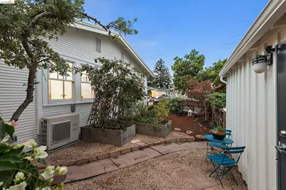 1616 Wellington St, Oakland, CA 94602 - Photo 32