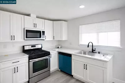 1512 15th St, San Pablo, CA 94806 - Photo 2