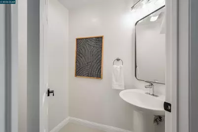 186 Orr Rd, Alameda, CA 94502 - Photo 14