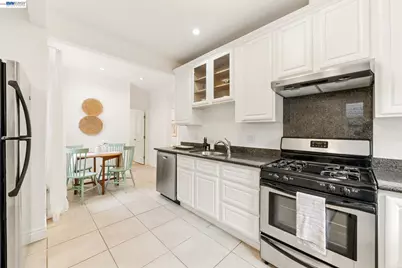 3140 27th St, Oakland, CA 94601 - Photo 12