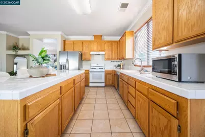 507 Silver Saddle Dr., Pittsburg, CA 94565 - Photo 18