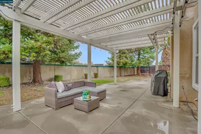 93 Pebble Ct, Brentwood, CA 94513 - Photo 30