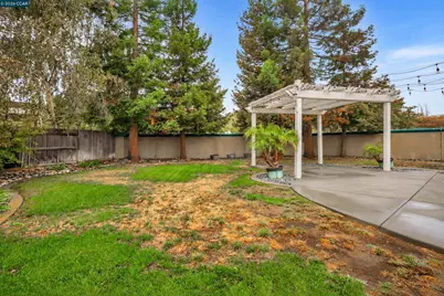 93 Pebble Ct, Brentwood, CA 94513 - Photo 32