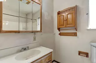 3524 Wisconsin St, Oakland, CA 94619 - Photo 18