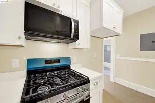 1960 38th Ave, Oakland, CA 94601 - Photo 22