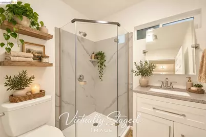 2080 Harrington Ave, Oakland, CA 94601 - Photo 22