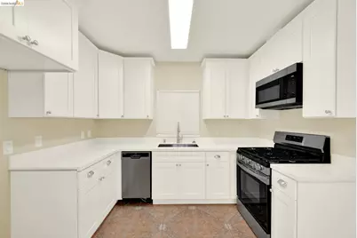 2080 Harrington Ave, Oakland, CA 94601 - Photo 16