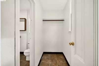 2440 12th Ave, Oakland, CA 94606 - Photo 14