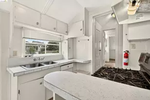 2440 12th Ave, Oakland, CA 94606 - Photo 34