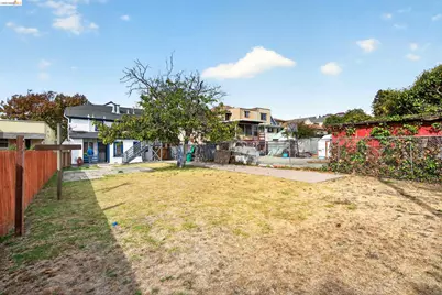 2440 12th Ave, Oakland, CA 94606 - Photo 38