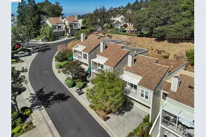 130 Samaria Ln, Oakland, CA 94619 - Photo 46