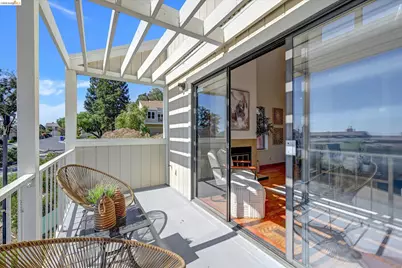 130 Samaria Ln, Oakland, CA 94619 - Photo 10