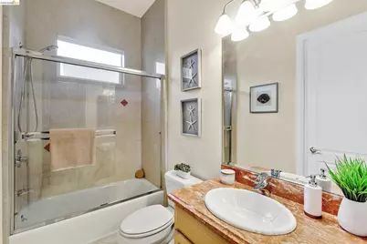 35 Amherst Ct, Menlo Park, CA 94025 - Photo 18