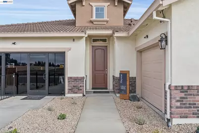 349 Maverick Drive, Vacaville, CA 95687 - Photo 4