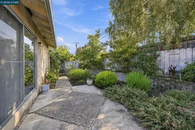 3310 Lancashire Pl, Concord, CA 94518 - Photo 28