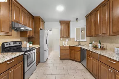 3011 Glynis Dr, Richmond, CA 94806 - Photo 8