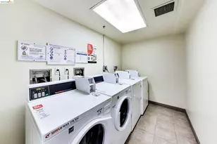 989 Webster St, Oakland, CA 94607 - Photo 24