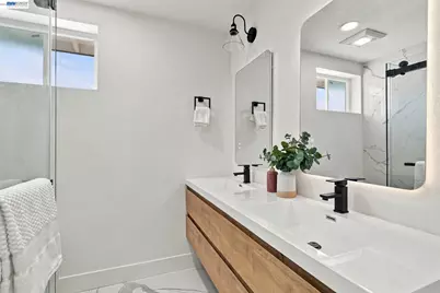 7065 Lancaster Ct, Dublin, CA 94568 - Photo 24