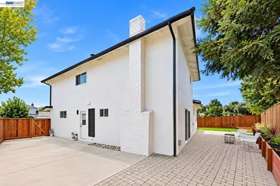 7065 Lancaster Ct, Dublin, CA 94568 - Photo 30