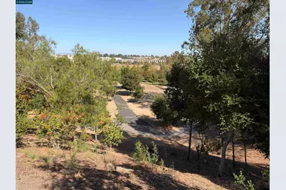 508 Athena #7, Hercules, CA 94547 - Photo 2