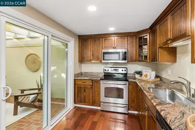 1401 Skycrest Dr #4, Walnut Creek, CA 94595 - Photo 16