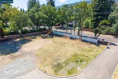 801 Ruby Ln, Danville, CA 94526 - Photo 2