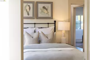 367 Cavour St, Oakland, CA 94618 - Photo 28