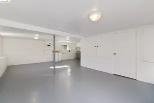 367 Cavour St, Oakland, CA 94618 - Photo 46