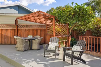 367 Cavour Street, Oakland, CA 94618 - Photo 36